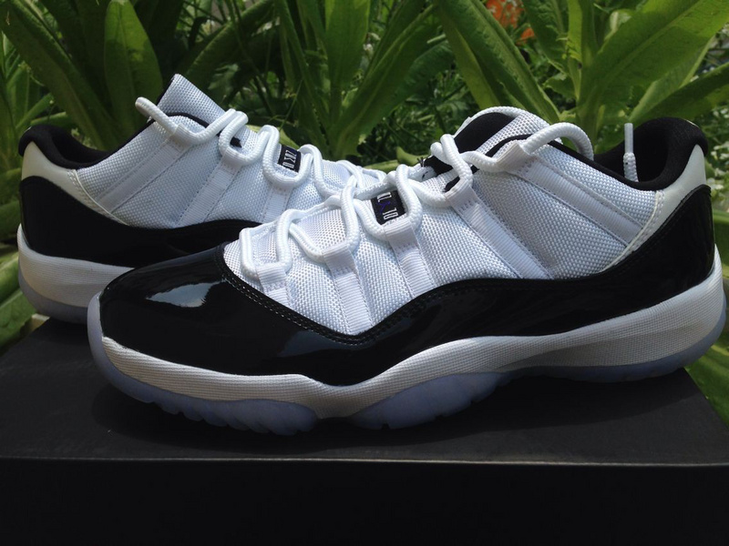 Super Max Perfect Air Jordan 11 Low “Concord”(with original carbon fiber)