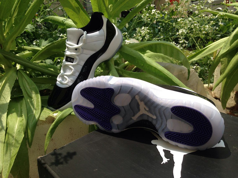 Super Max Perfect Air Jordan 11 Low “Concord”(with original carbon fiber)