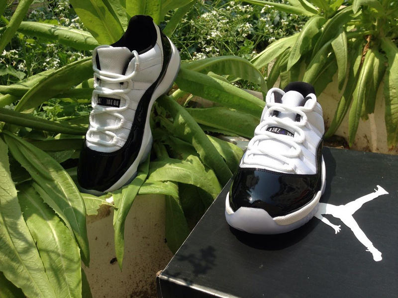 Super Max Perfect Air Jordan 11 Low “Concord”(with original carbon fiber)