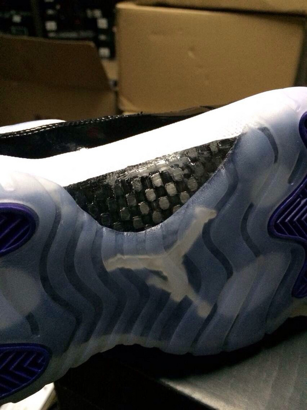 Super Max Perfect Air Jordan 11 Low “Concord”(with original carbon fiber)