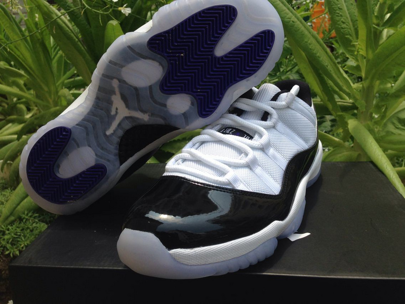 Super Max Perfect Air Jordan 11 Low “Concord”(with original carbon fiber)