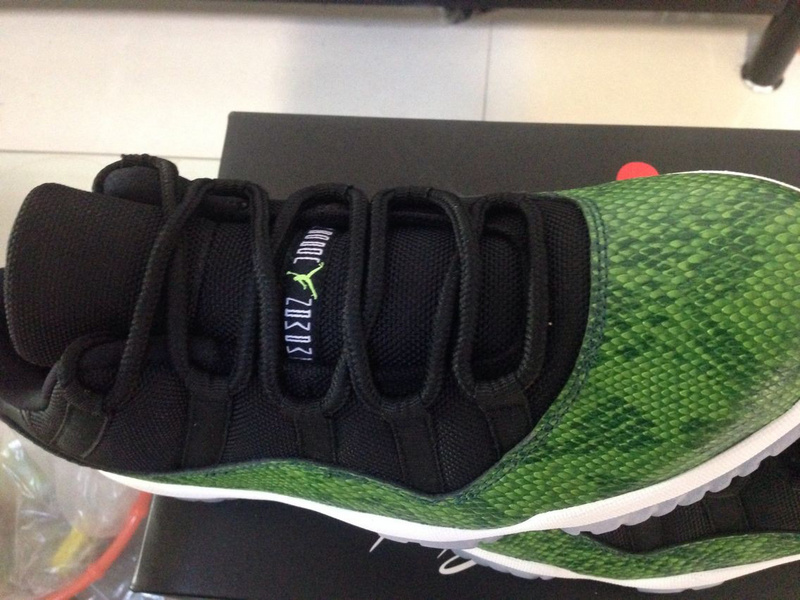 Super Max Perfect Air Jordan 11 Low “Nightshade”(with original carbon fiber)