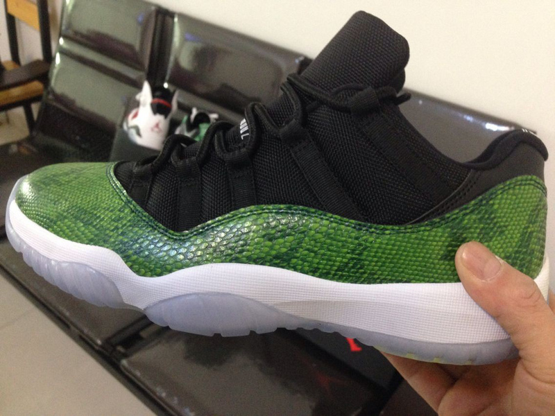 Super Max Perfect Air Jordan 11 Low “Nightshade”(with original carbon fiber)