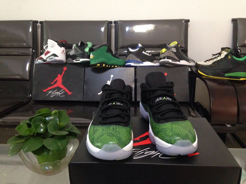 Super Max Perfect Air Jordan 11 Low “Nightshade”(with original carbon fiber)