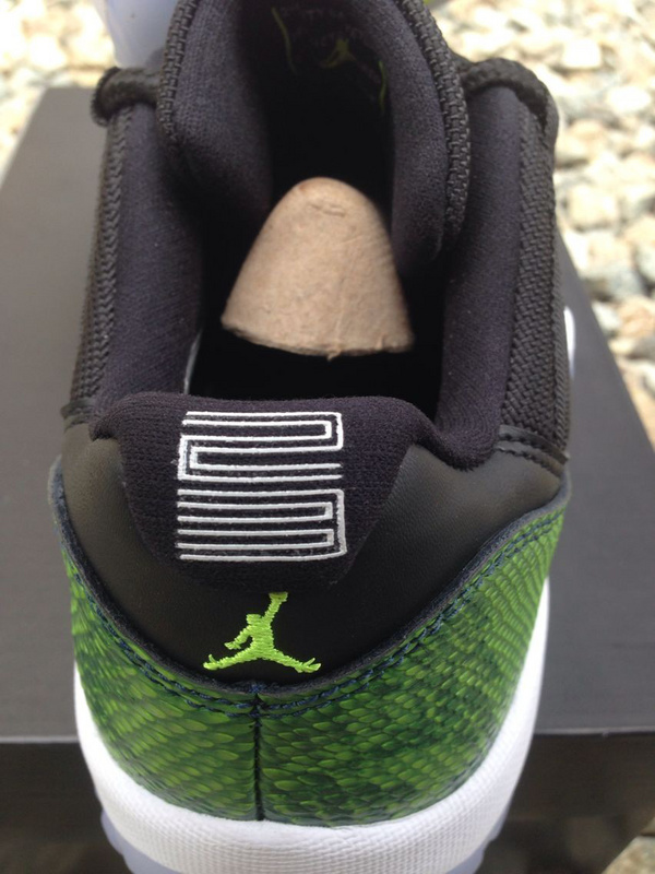 Super Max Perfect Air Jordan 11 Low “Nightshade”(with original carbon fiber)