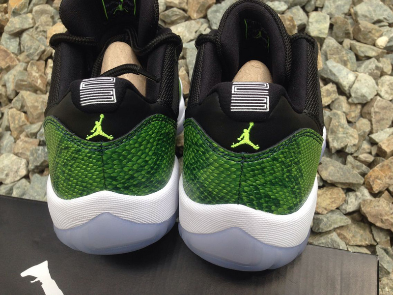 Super Max Perfect Air Jordan 11 Low “Nightshade”(with original carbon fiber)