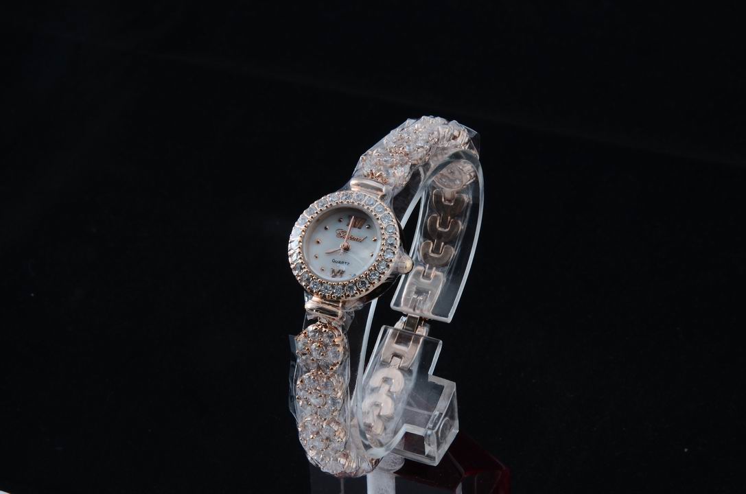 Chopard Women Watches-019