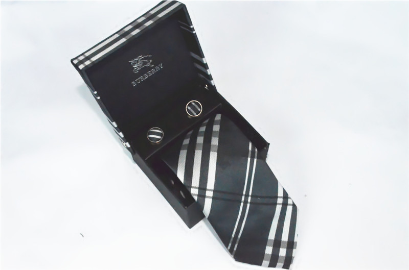 Burberry Necktie AAA Quality-100