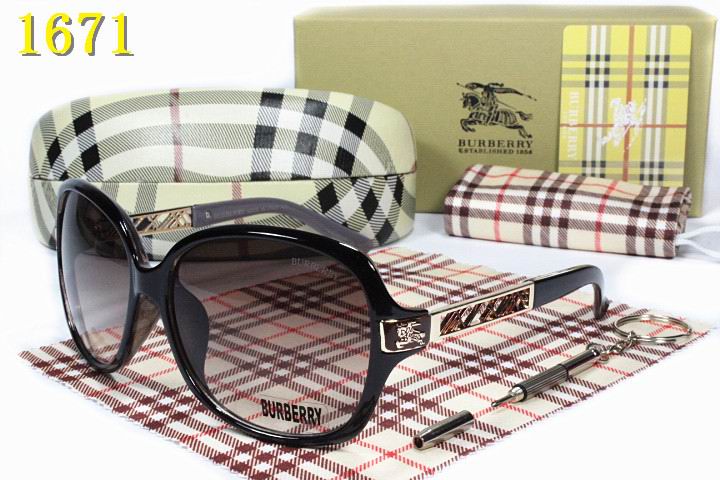 Burberry Sunglasses AAA-021