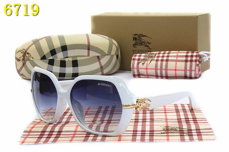 Burberry Sunglasses AAA-056