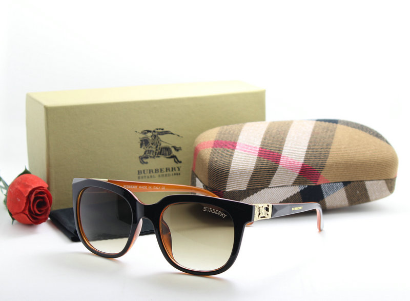 Burberry Sunglasses AAA-106