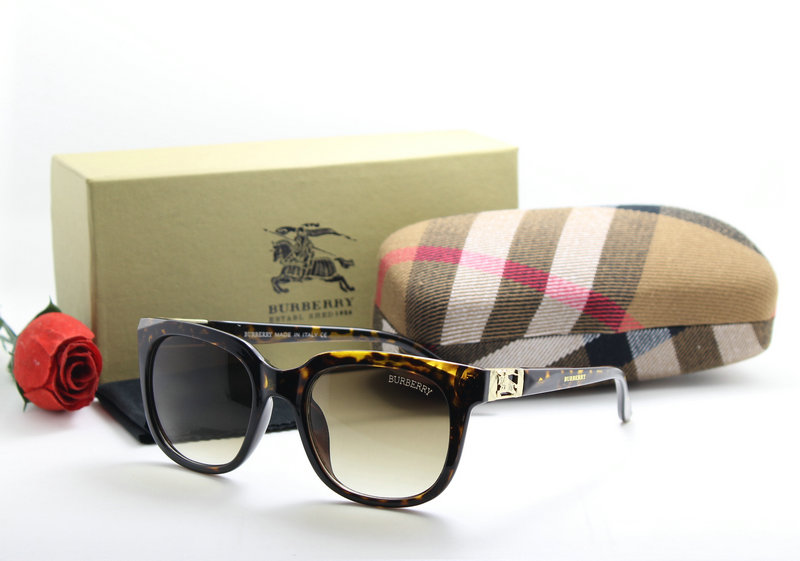 Burberry Sunglasses AAA-107