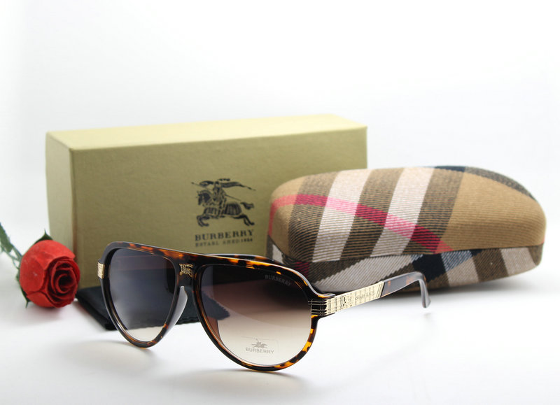 Burberry Sunglasses AAA-110