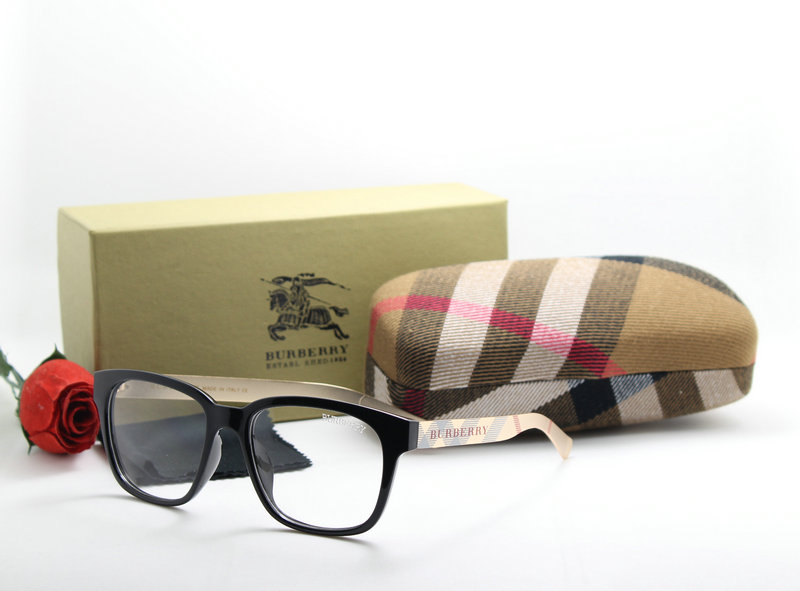 Burberry Sunglasses AAA-113