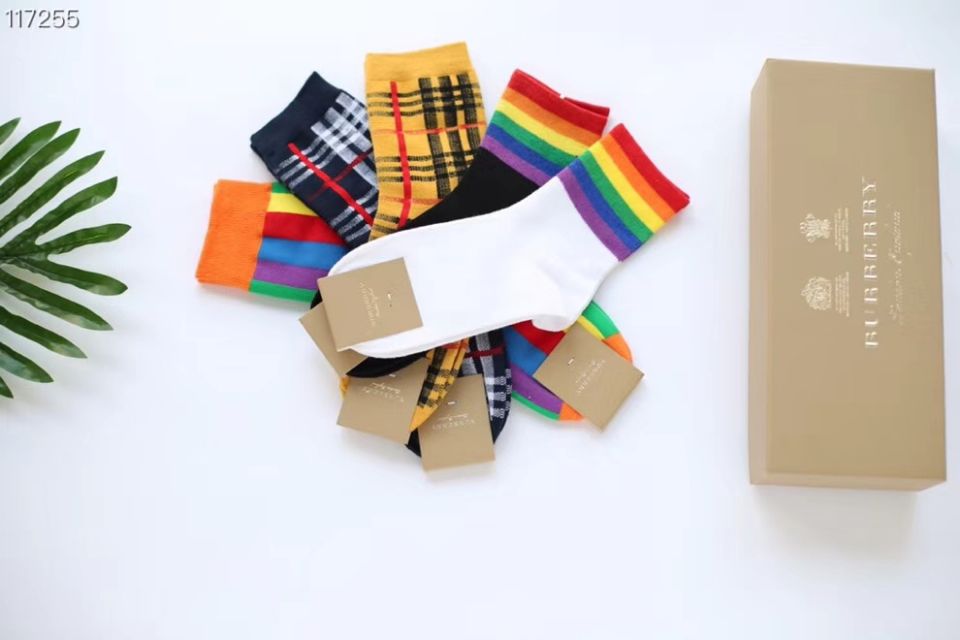 Burberrys Socks-002