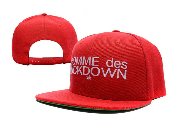 COMME DES FUCKDOWN Snapbacks-001