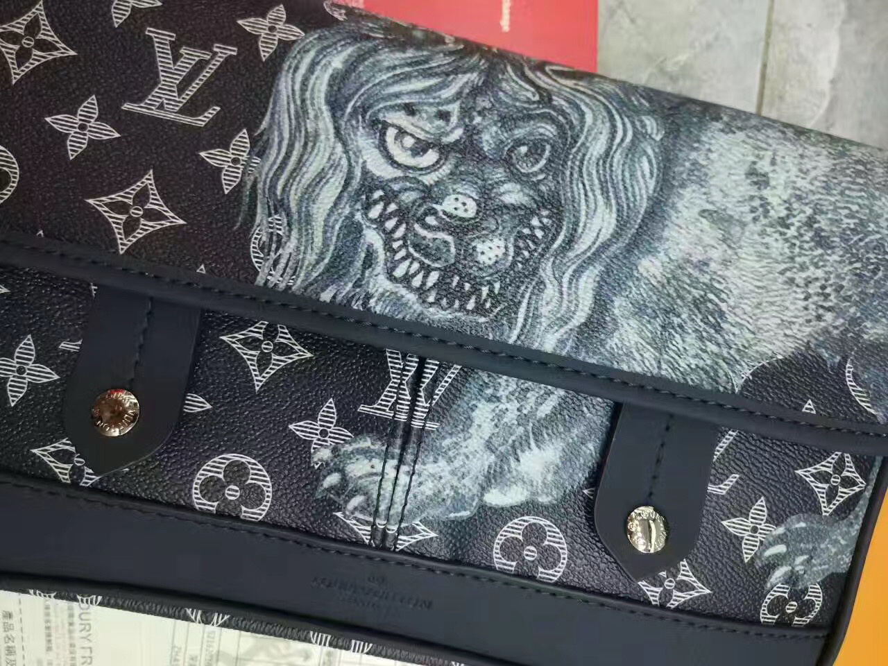 LV Black shoulder bag with animal print