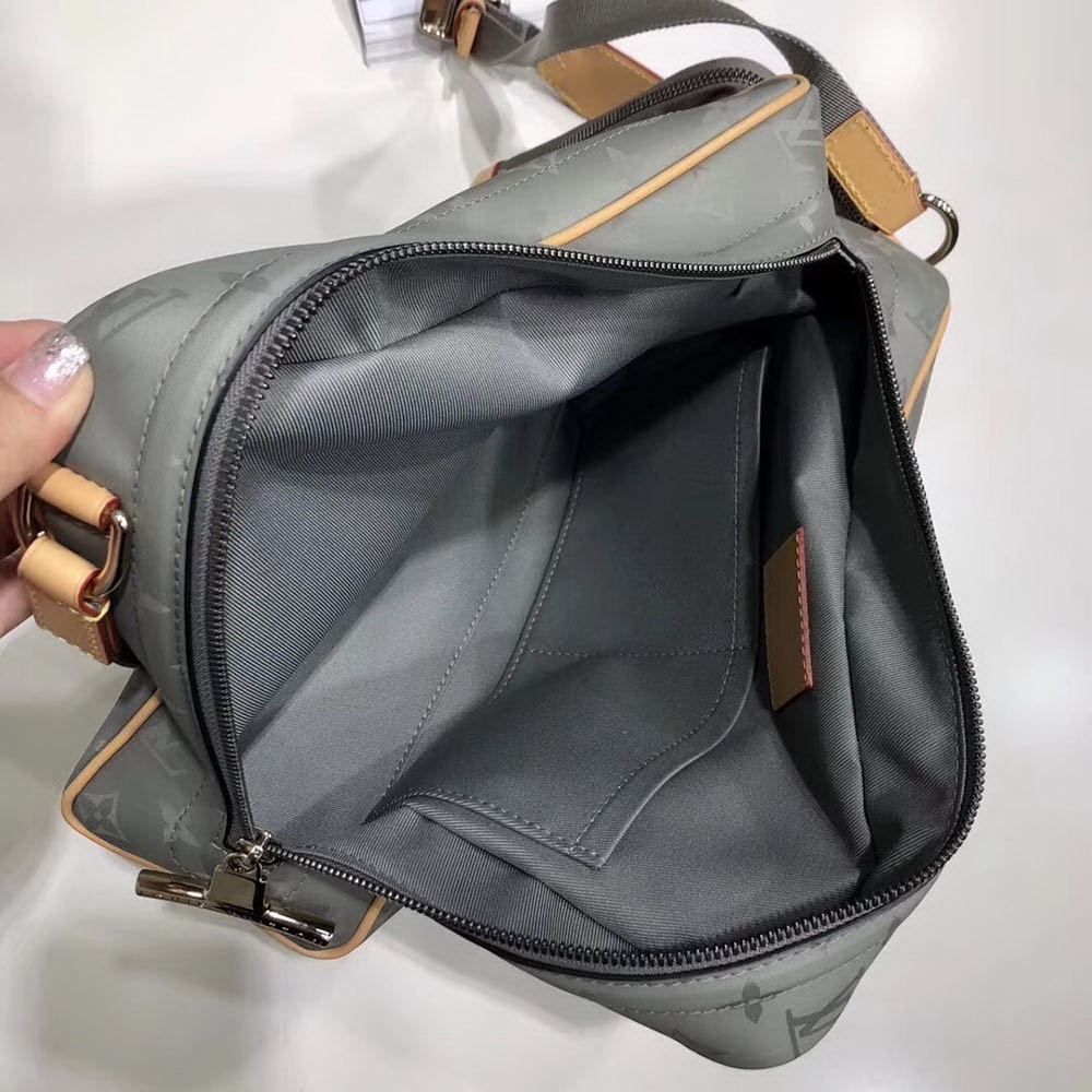 LV Camera Bag M43884