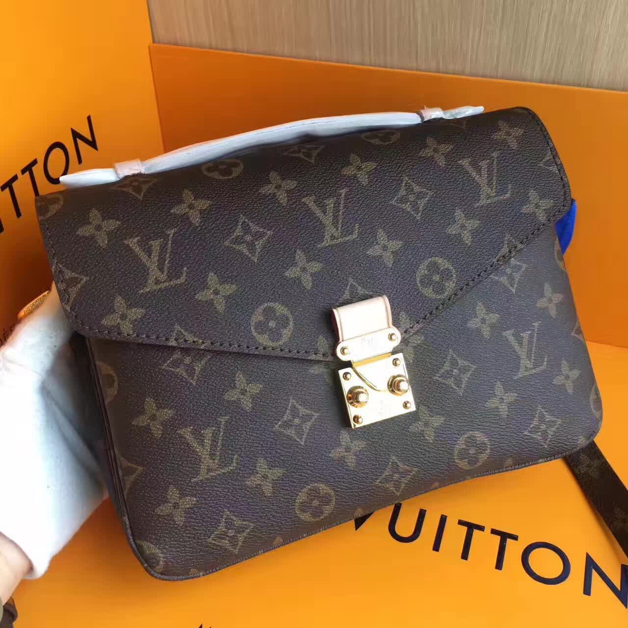 LV Damier Shoulder Bags