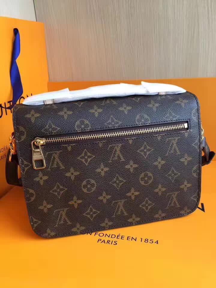 LV Damier Shoulder Bags