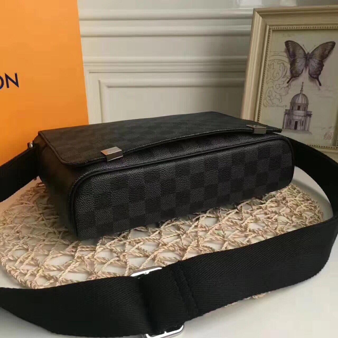 LV District MM Damier Graphite Canvas