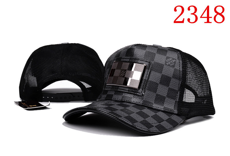 LV Hats-160