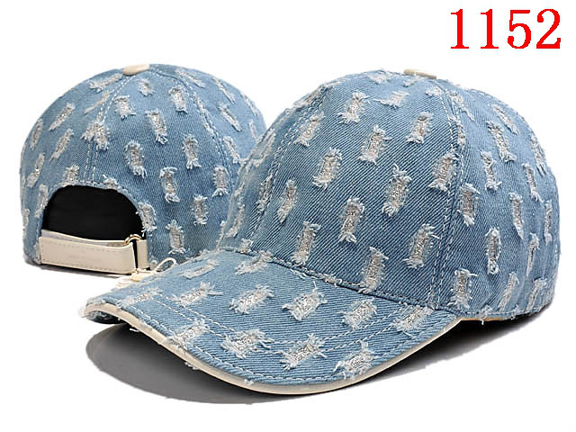 LV Hats AAA-083