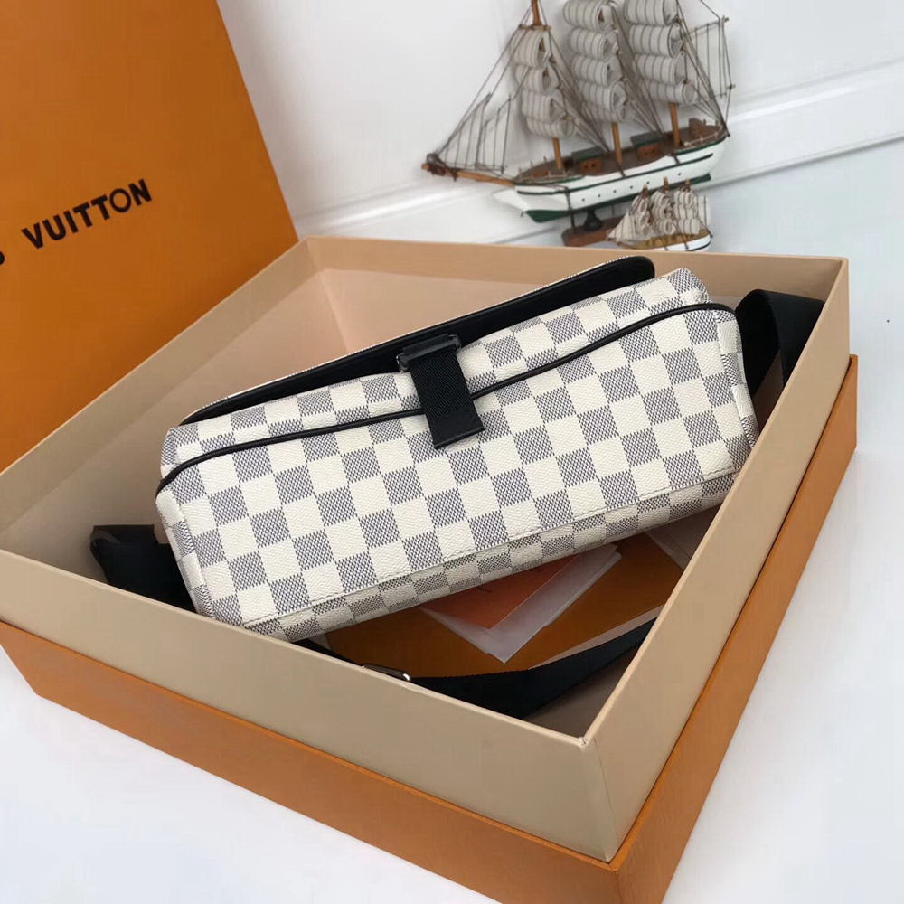 LV Matchpoint Messenger N40019