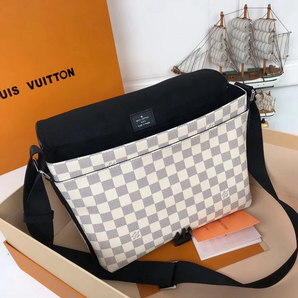 LV Matchpoint Messenger N40019