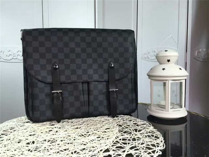 LV Men′s Shoulder Bag