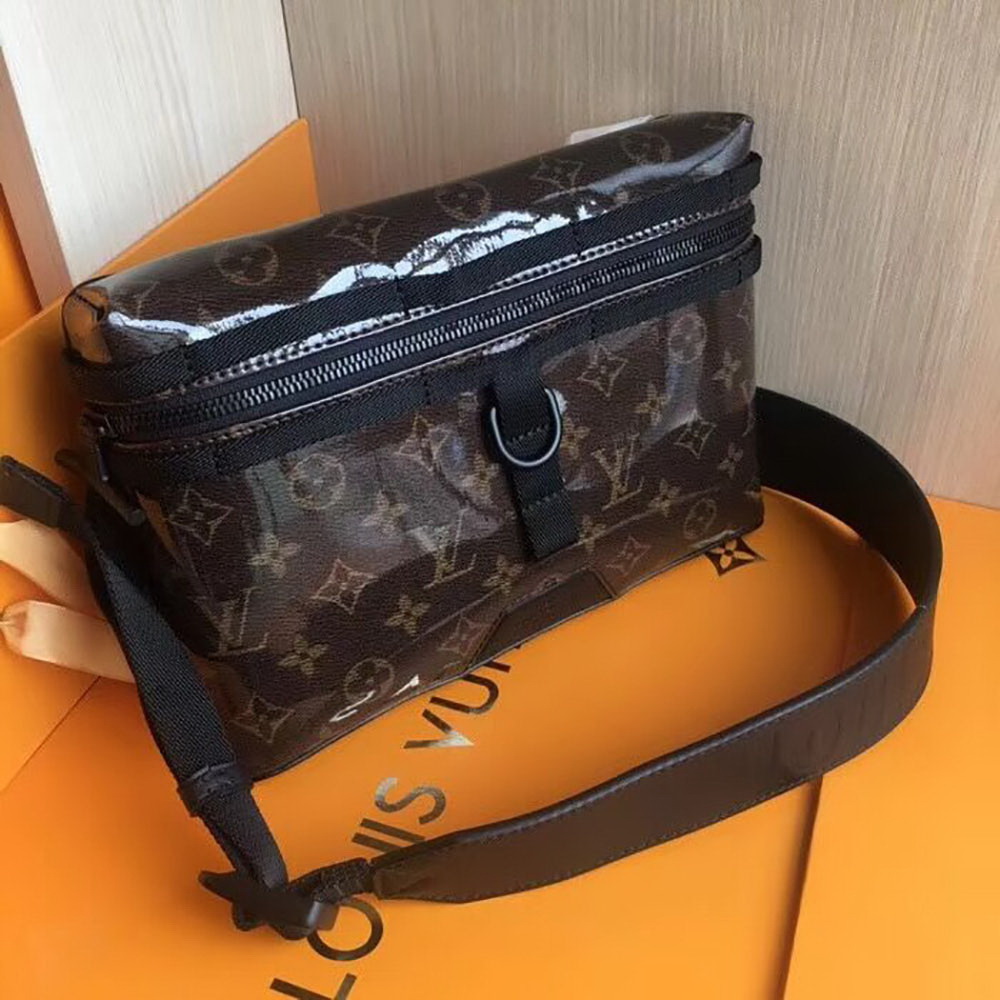 LV Messenger PM M43895 in Monogram Glaze