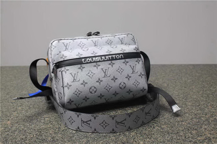 LV Messenger pm monogram men bags M43859