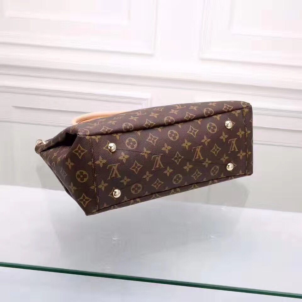 LV Shoulder bags