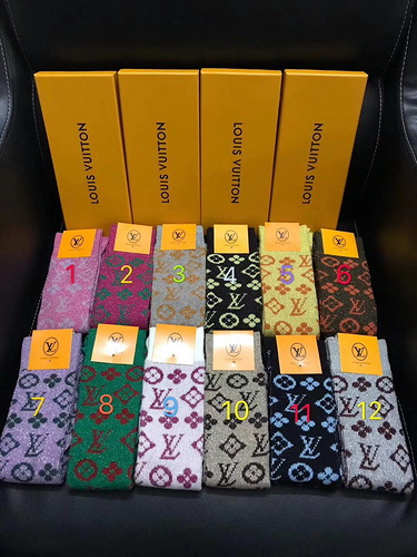 LV Socks-001