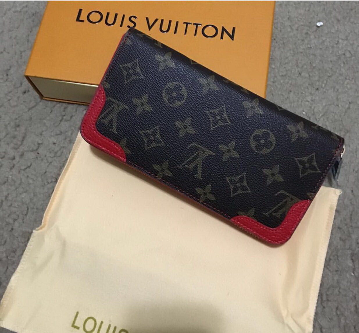 LV wallet