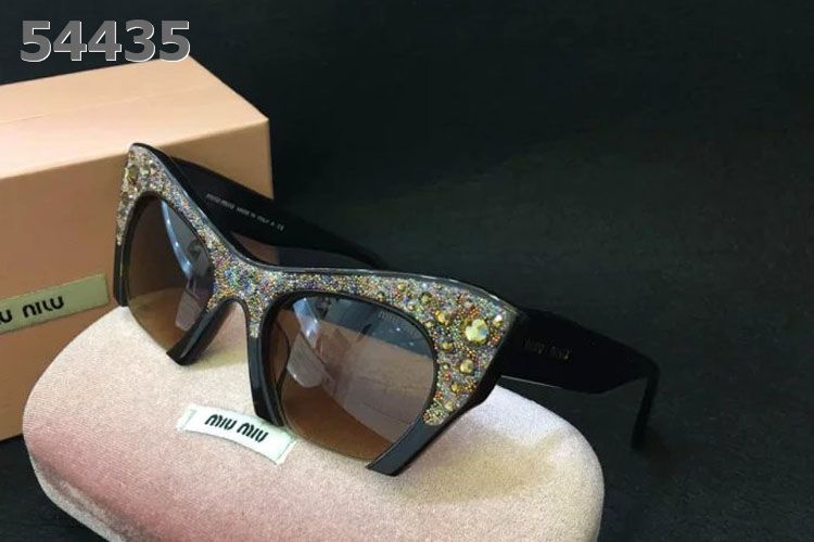 Miu Miu Sunglasses AAAA-621