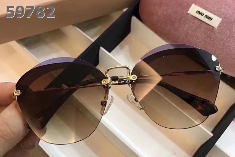 Miu Miu Sunglasses AAAA-818