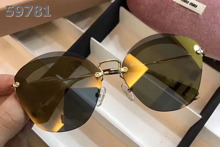 Miu Miu Sunglasses AAAA-826