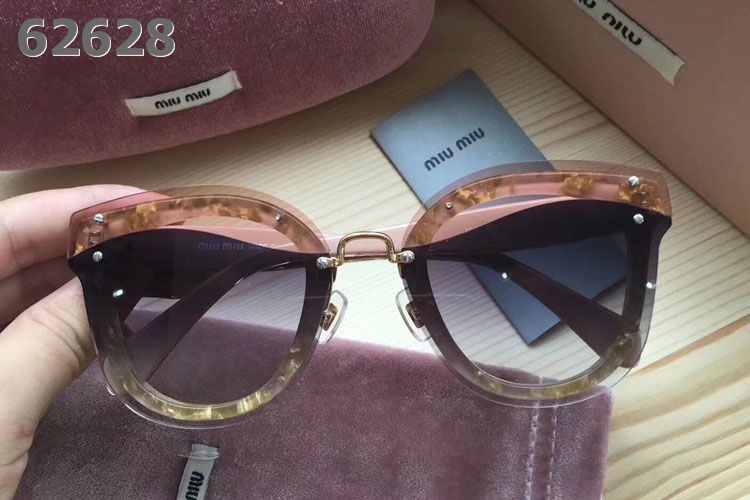 Miu Miu Sunglasses AAAA-880