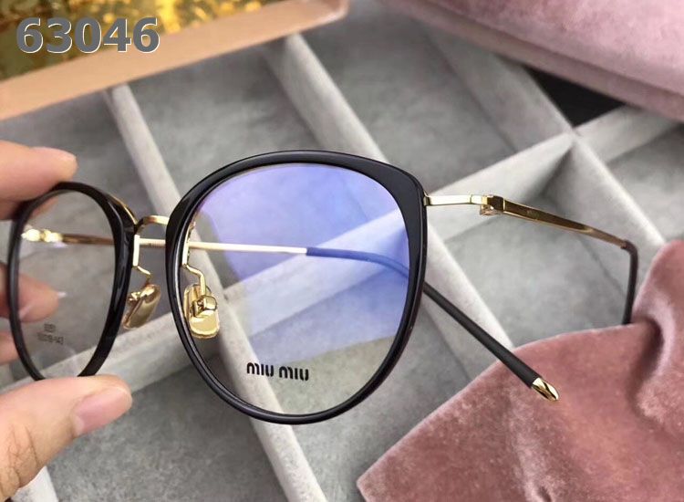 Miu Miu Sunglasses AAAA-888