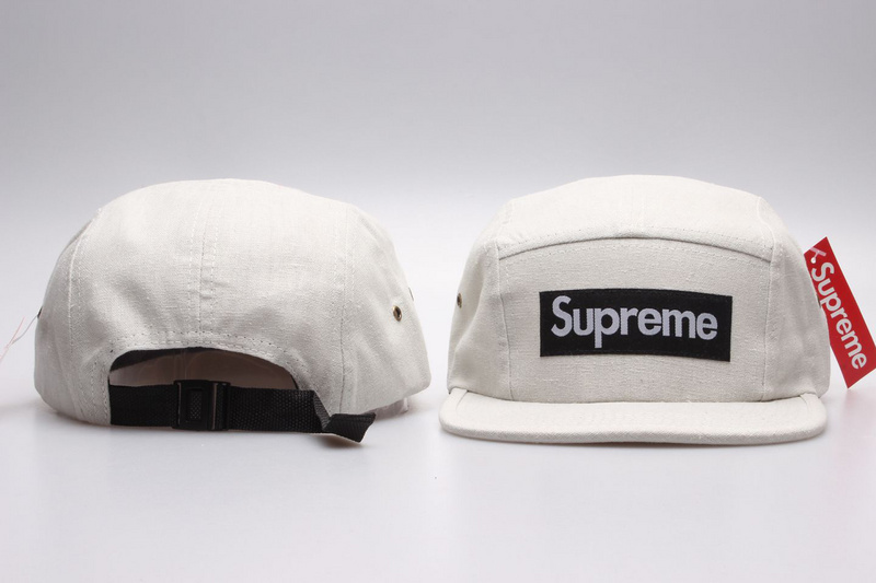 Supreme Snapbacks-002