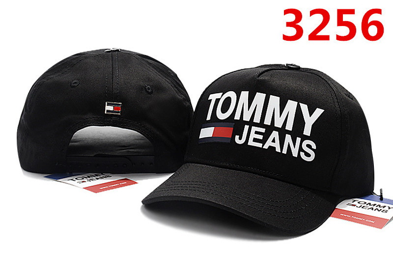 TOMMY HILFIGER Hats-079