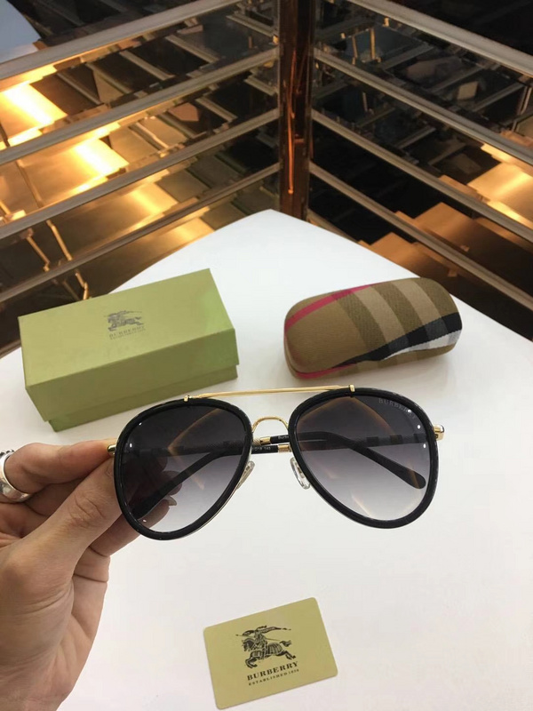 Burberry Sunglasses AAAA-020