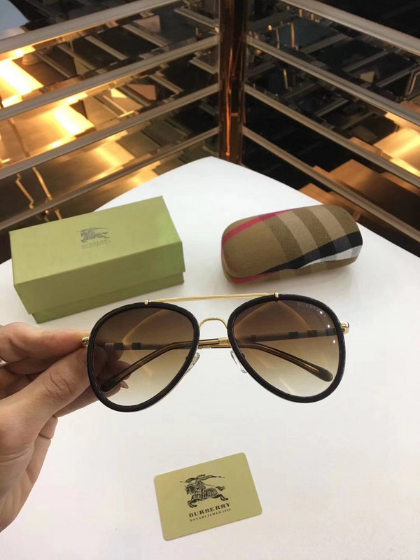 Burberry Sunglasses AAAA-023