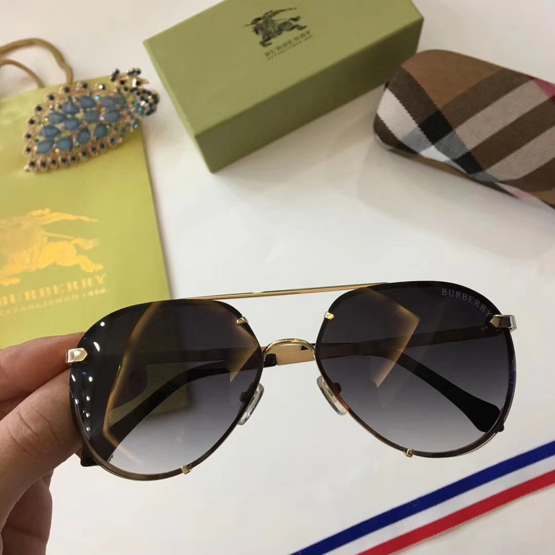 Burberry Sunglasses AAAA-030