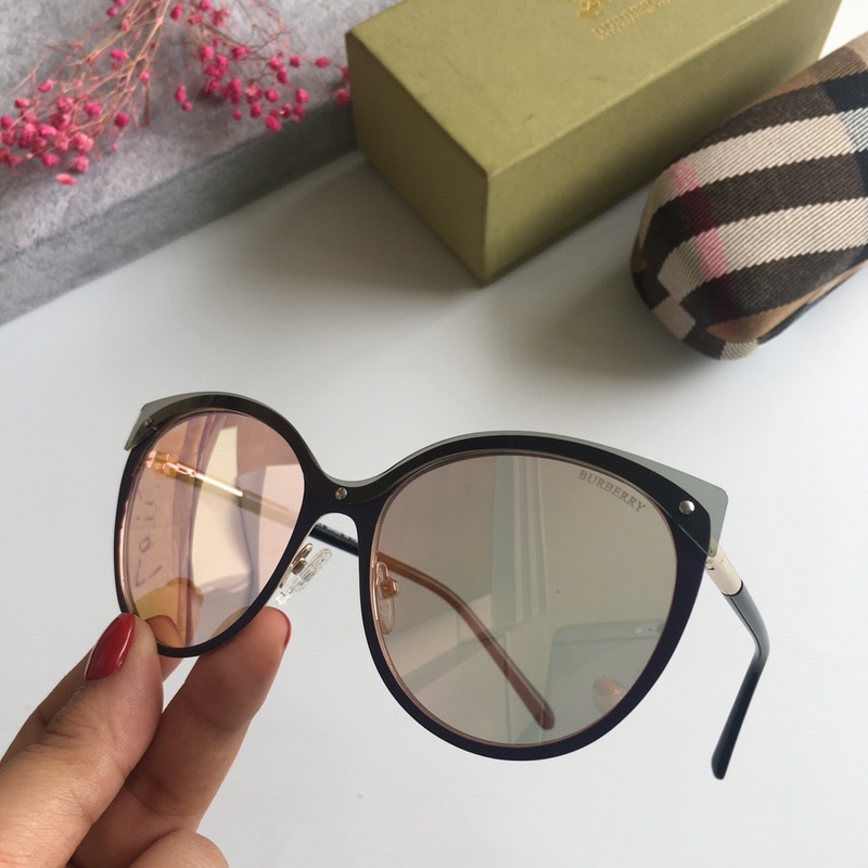 Burberry Sunglasses AAAA-051