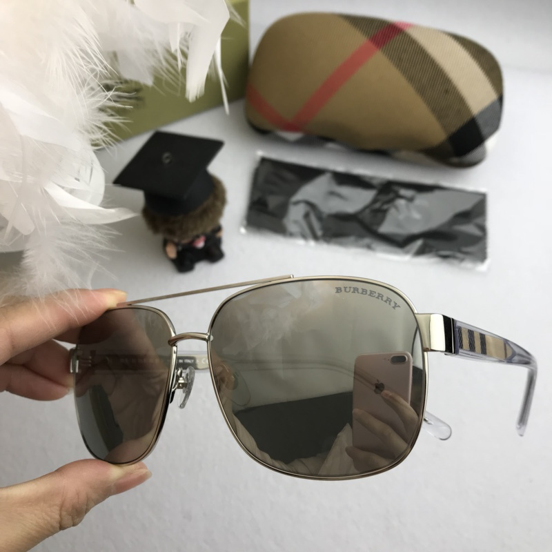 Burberry Sunglasses AAAA-058