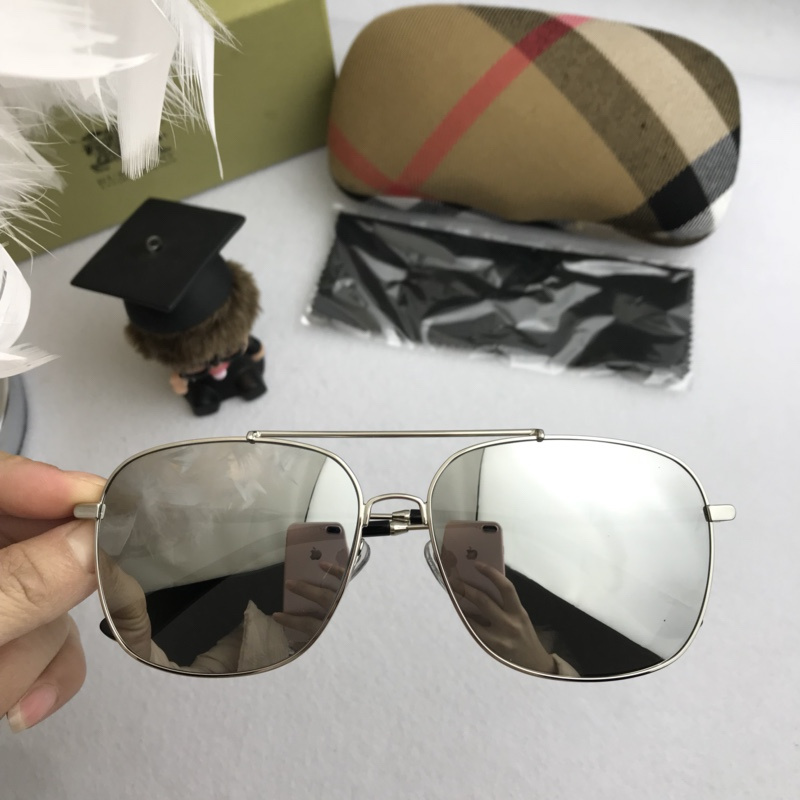 Burberry Sunglasses AAAA-061