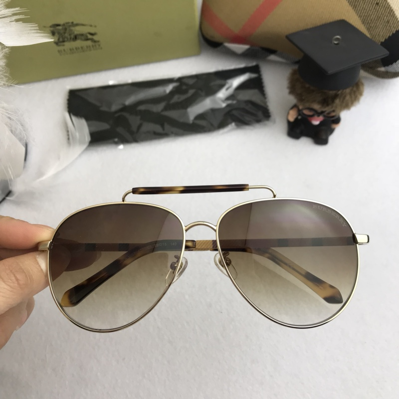 Burberry Sunglasses AAAA-068