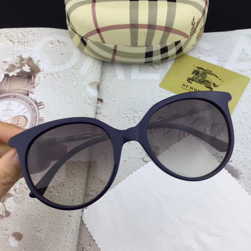 Burberry Sunglasses AAAA-078